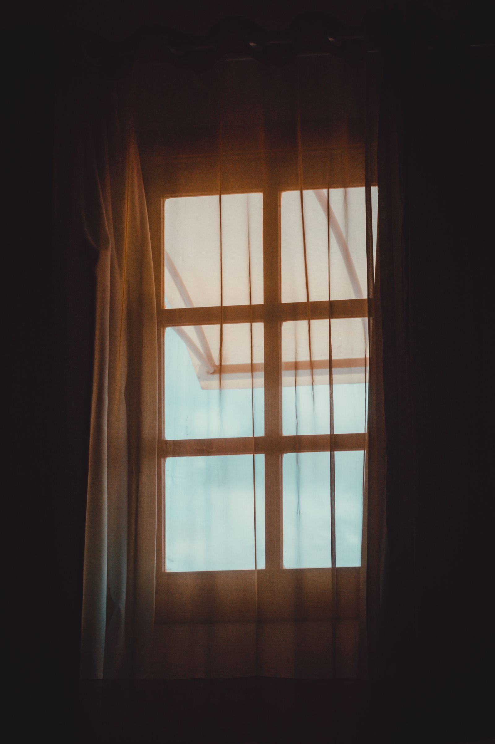 Illustrative stock curtain and room inspiration, not Kinz Curtain work or showroom